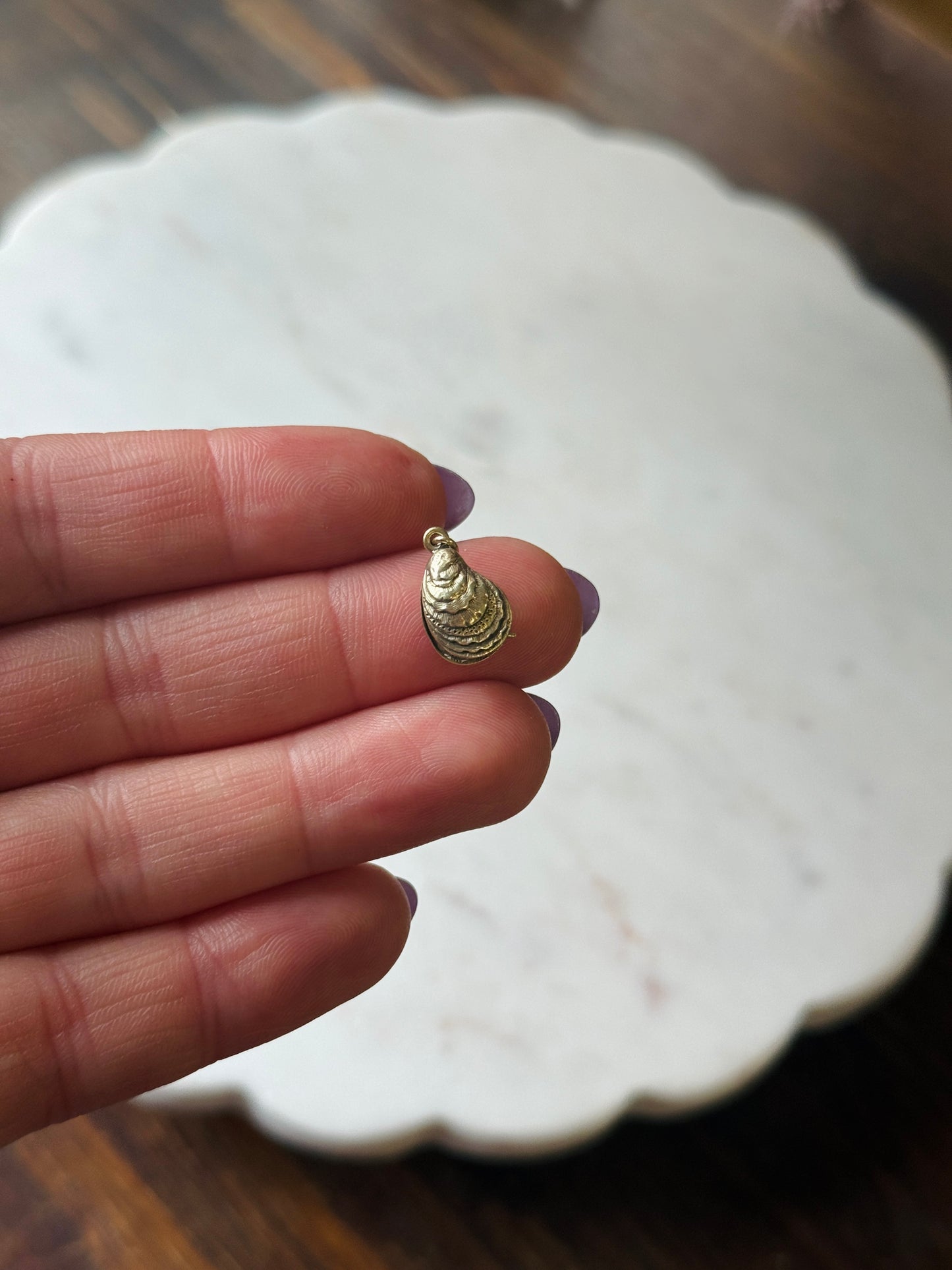 Vintage 14k oyster charm