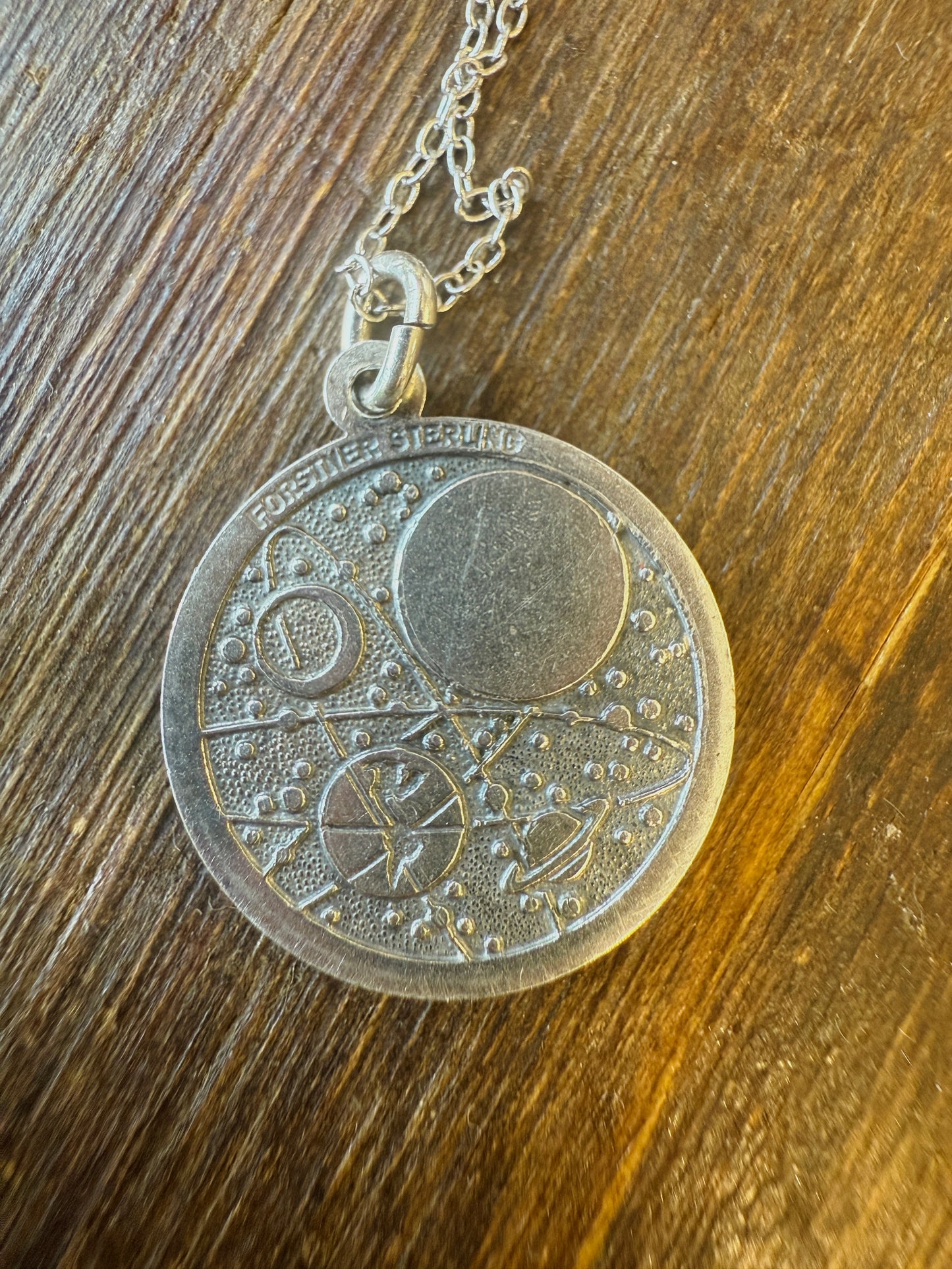 Vintage 1960/70s Cancer Zodiac Necklace