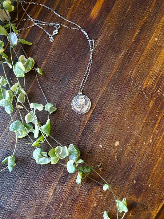 Vintage 1960/70s Cancer Zodiac Necklace
