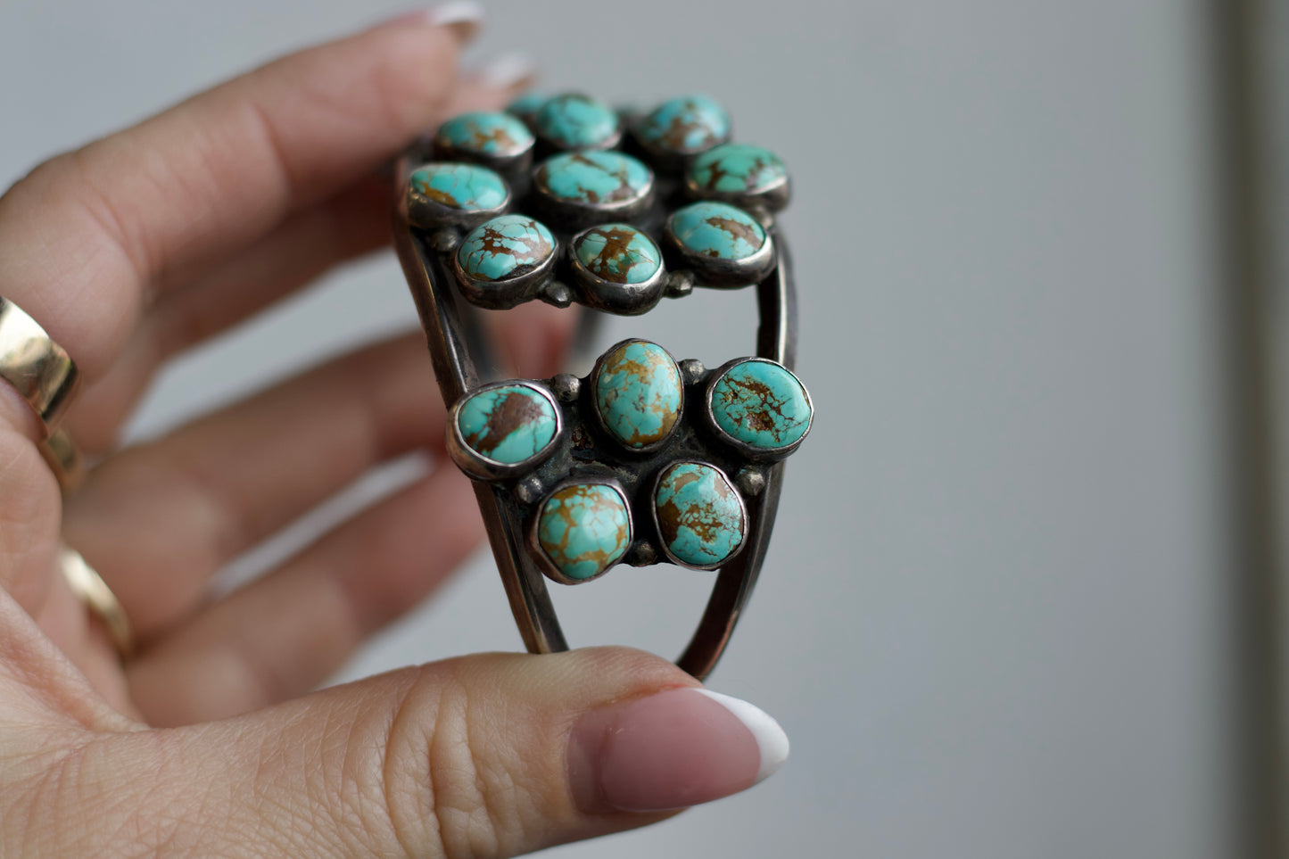Old Pawn Navajo Turquoise Cluster Cuff Bracelet c. 1940s–50s Sterling 45g Flower