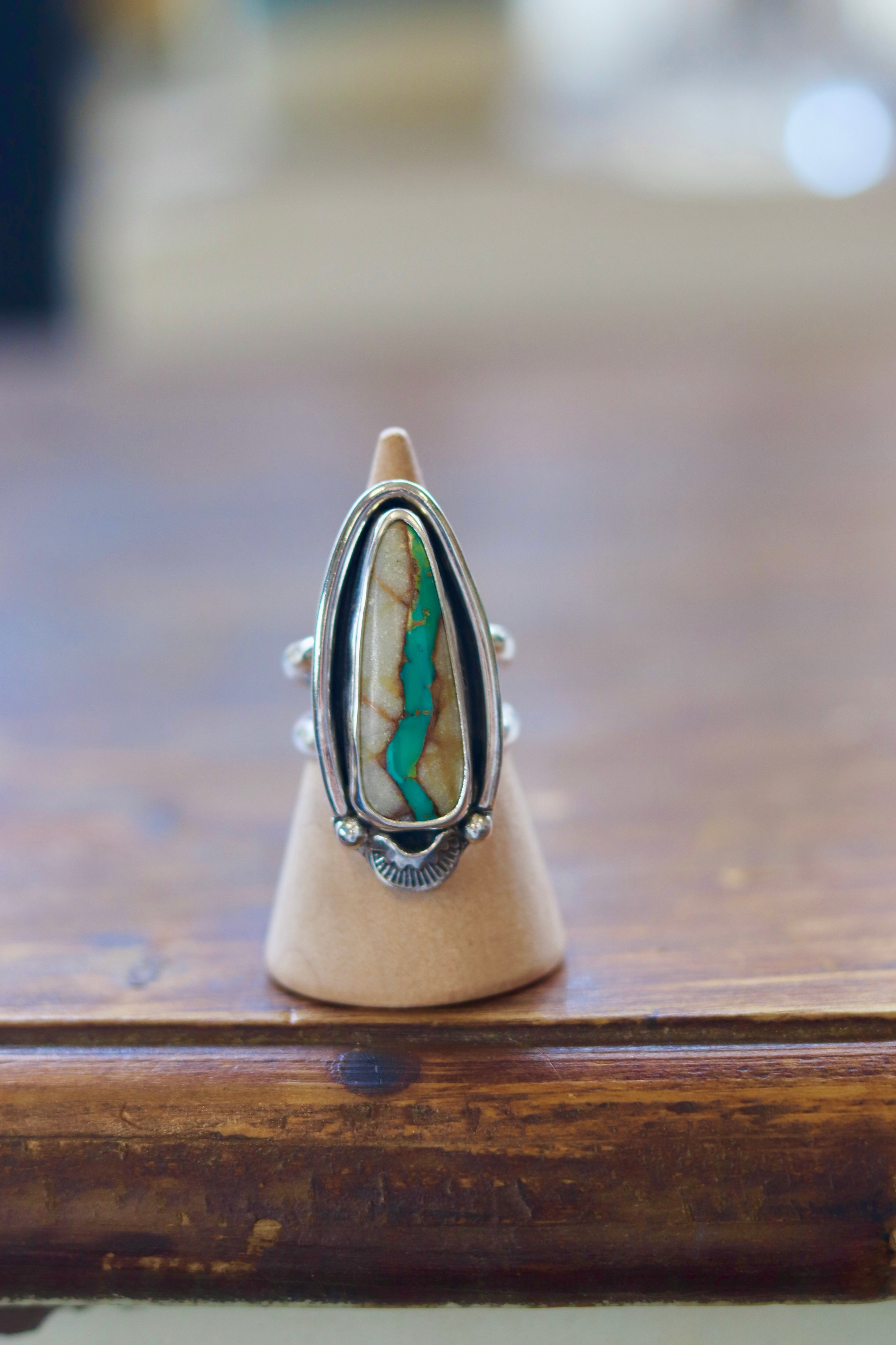 Royston Ribbon Ring size 7.5