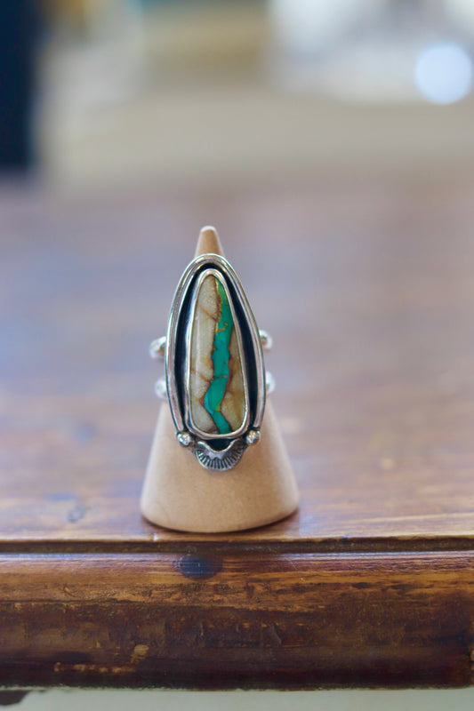 Royston Ribbon Ring size 7.5