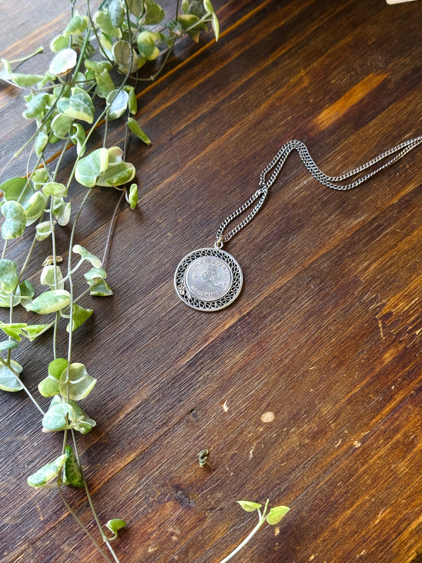 Vintage 1970s Engraved Aquarius Zodiac Necklace