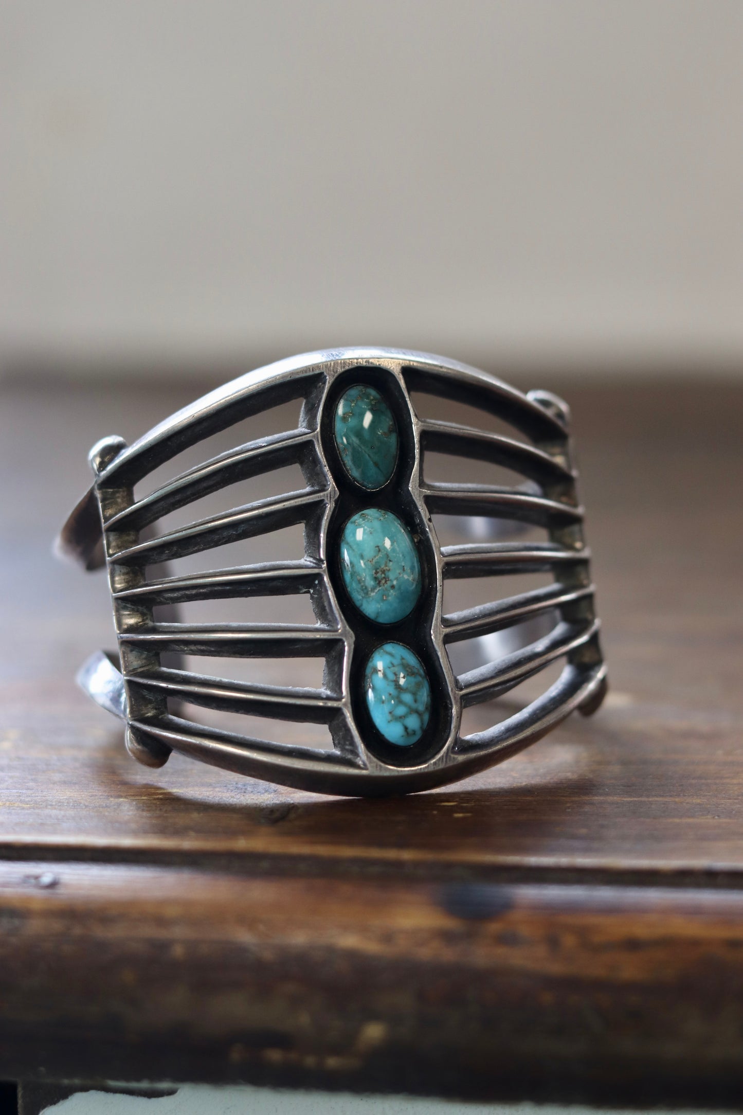 Vintage Navajo Tufa Cast Cuff Bracelet c. 1950s – Heavy Sterling Silver