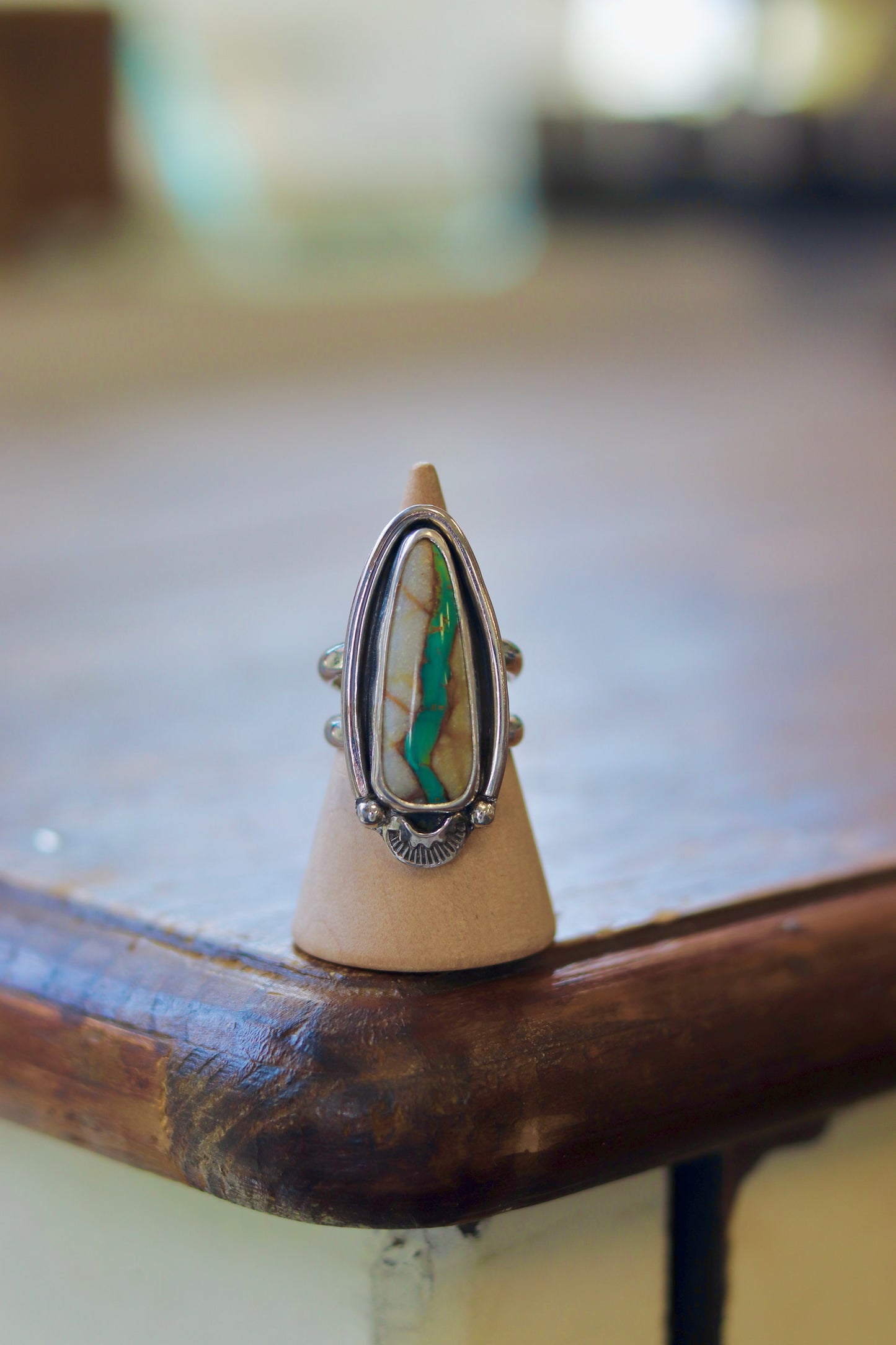 Royston Ribbon Ring size 7.5