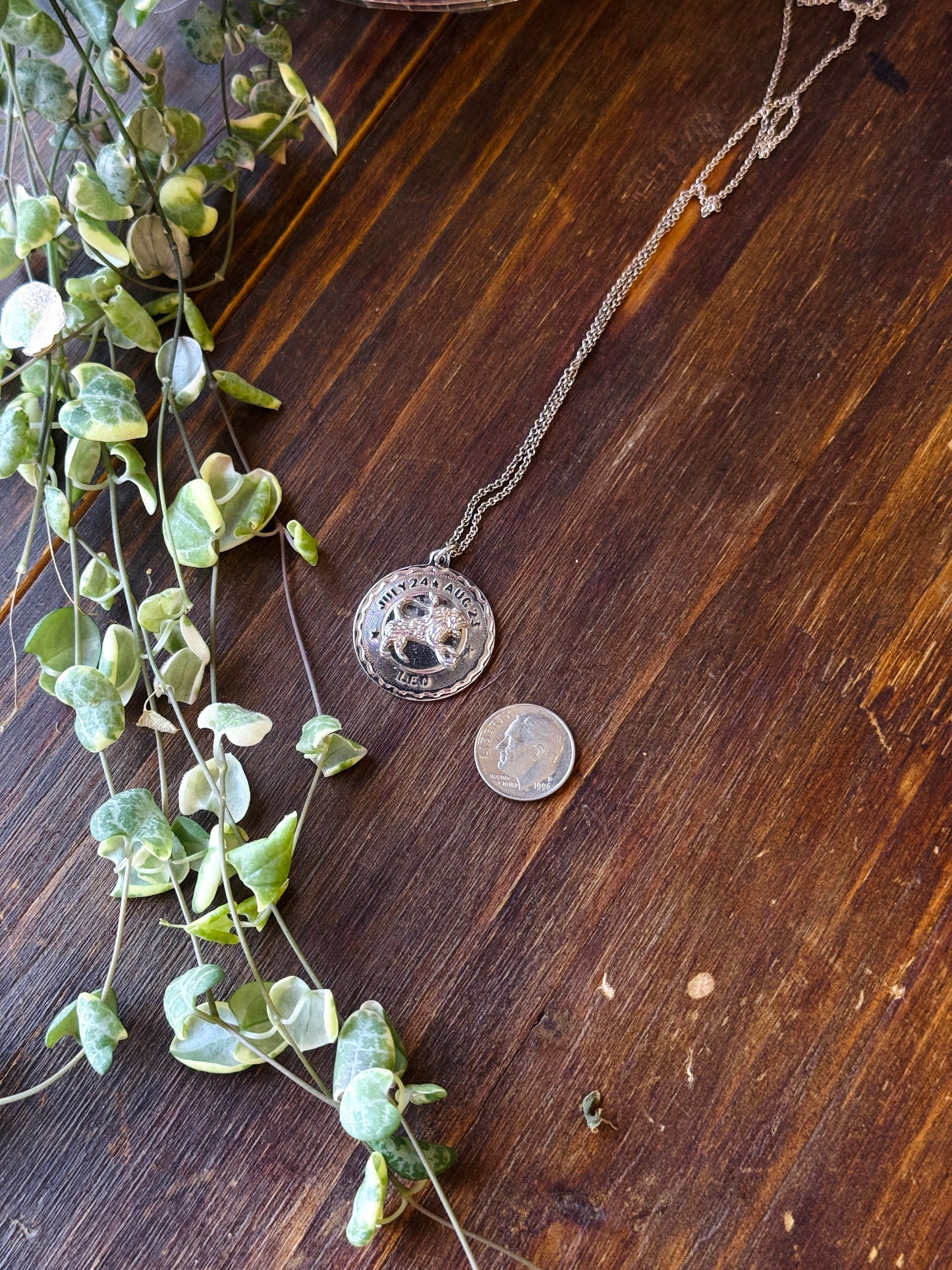 Vintage1 970S  Leo Zodiac Necklace