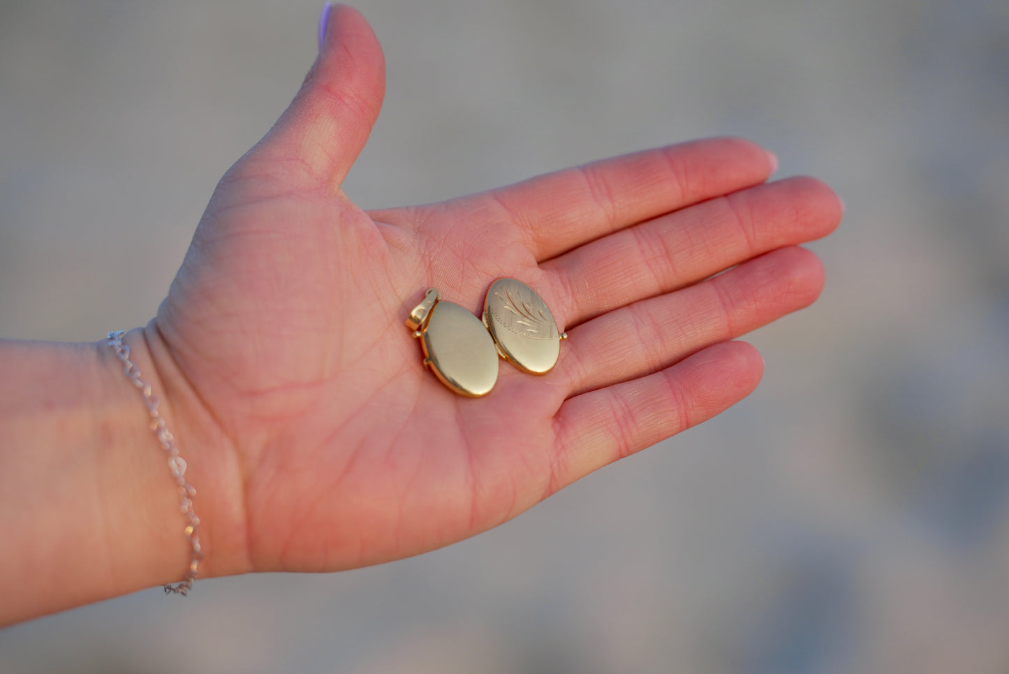 Vintage 18k Gold Italian Locket