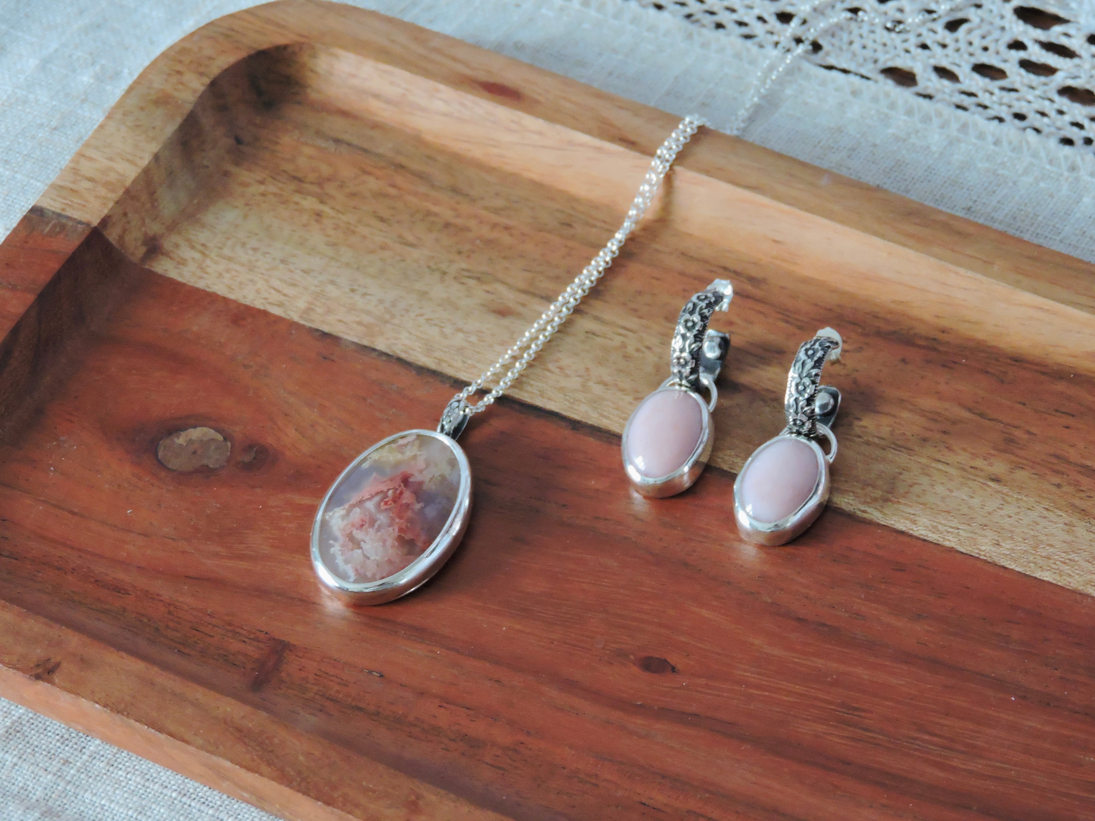 Regency Rose Heart Necklace