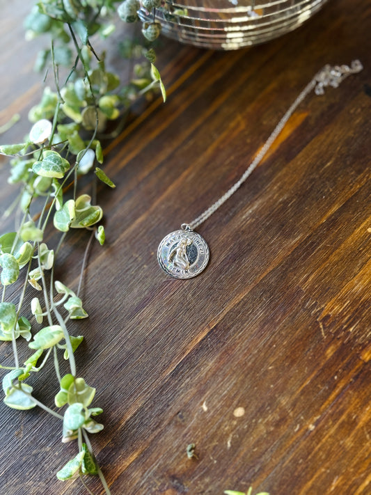 Vintage 1970s Gemini Zodiac Necklace