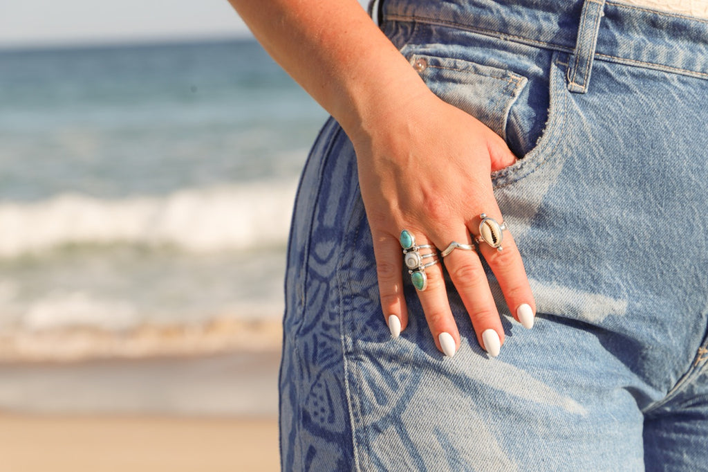 Turquoise + Shiva shell size 7