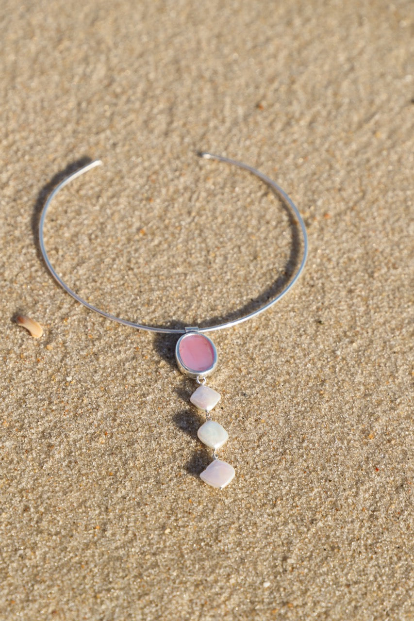 Pink mussel + pearls choker