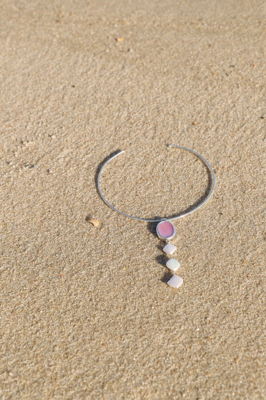 Pink mussel + pearls choker