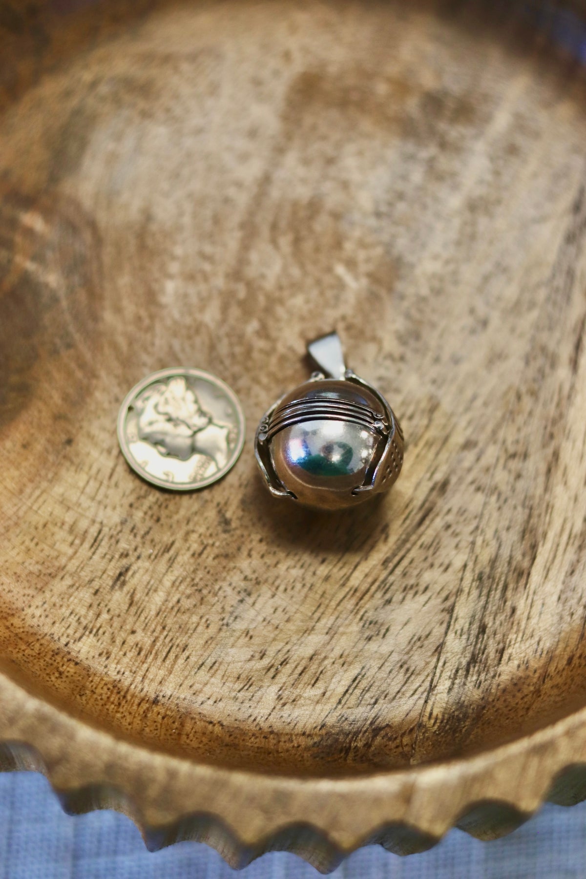 Vintage Orb 6 Photo Locket 925