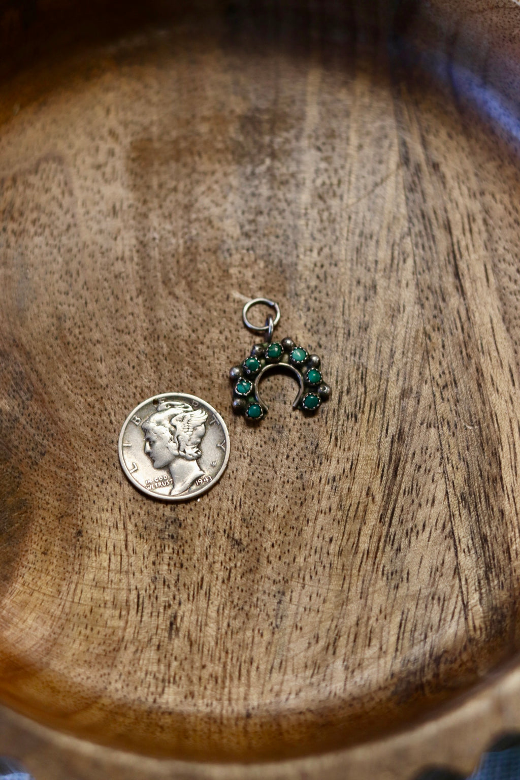 Old Pawn Turquoise Naja pre 1960s