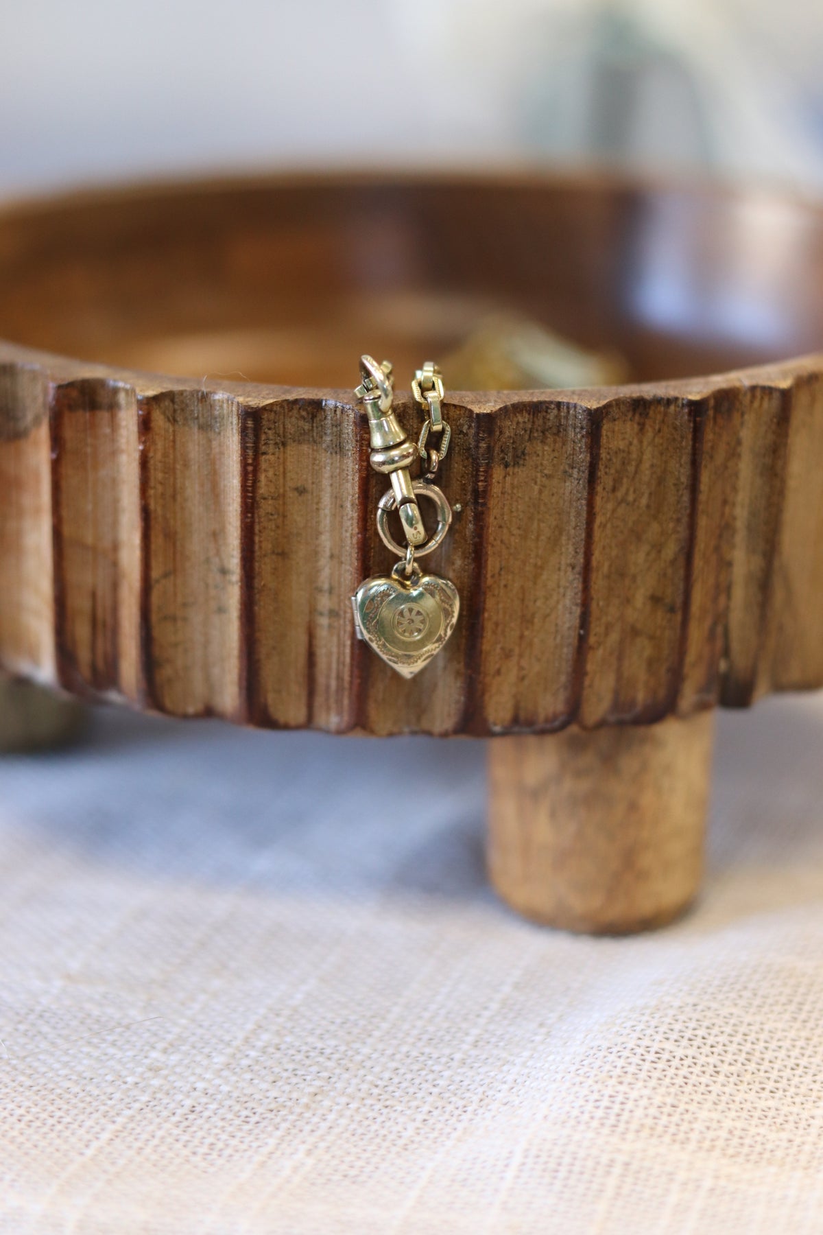 1940/50s Engraved Heart Locket Gold Fill