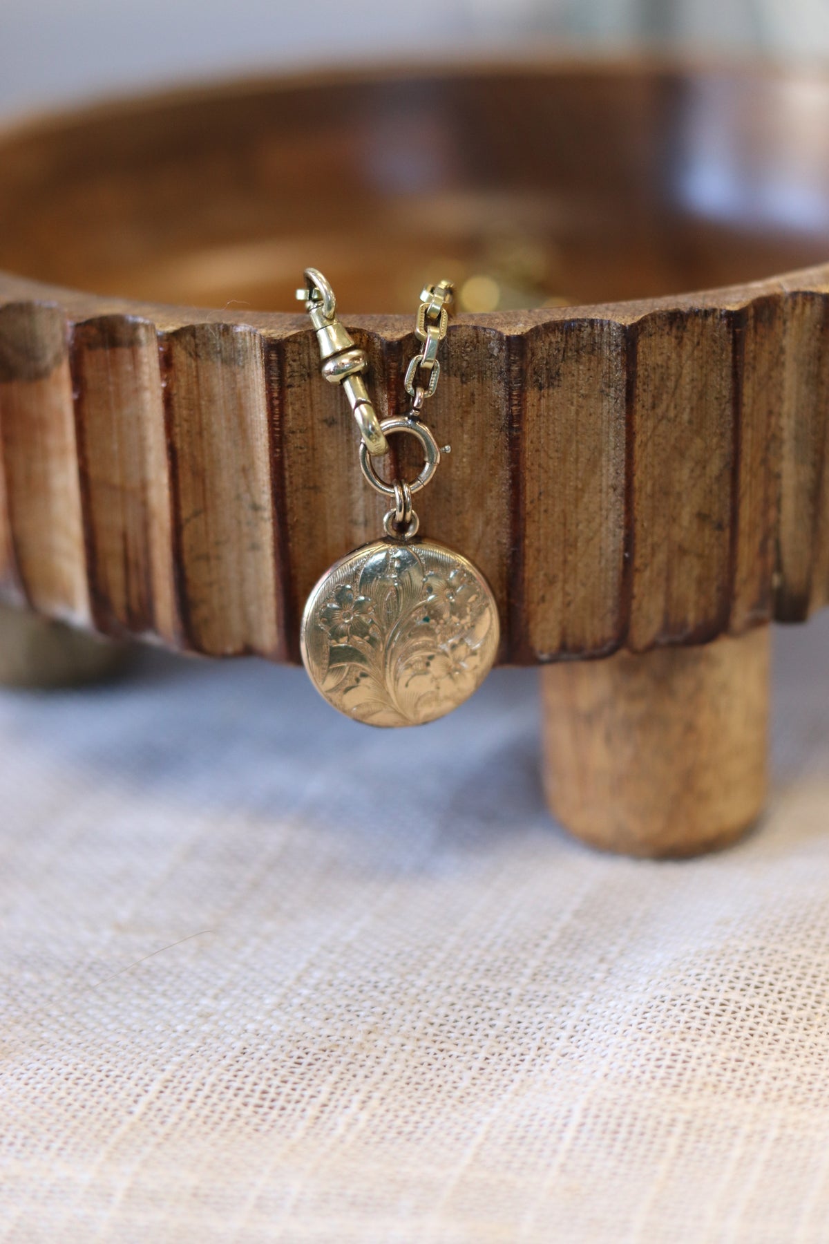 Vintage Gold Fill Circle Engraved Locket