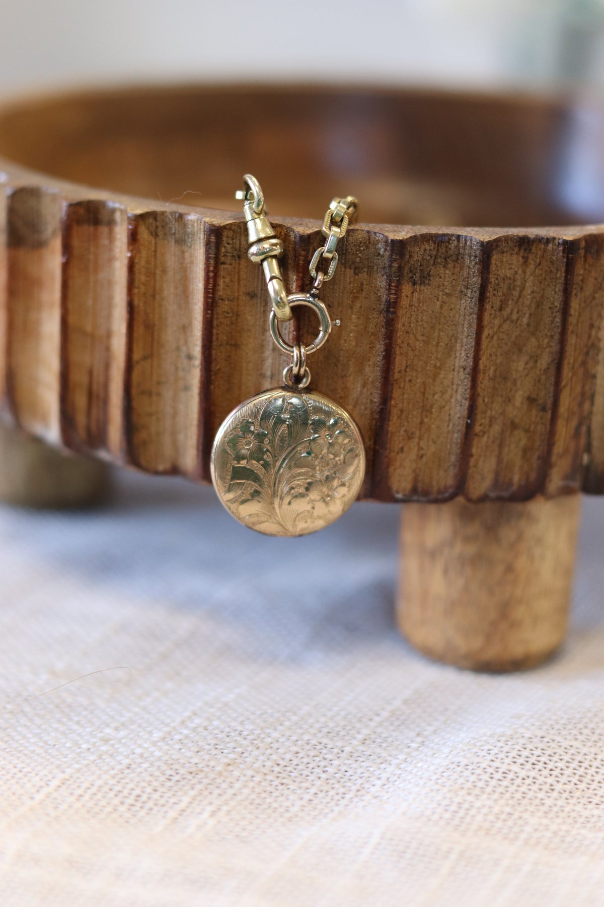 Vintage Gold Fill Circle Engraved Locket