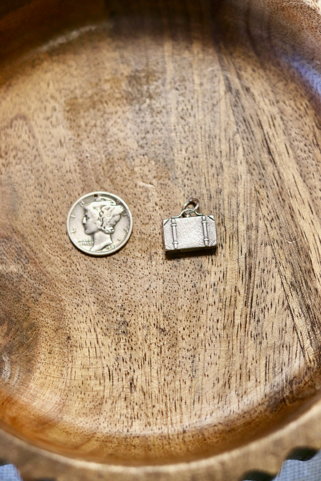 Vintage Suitcase Charm, Opens 925