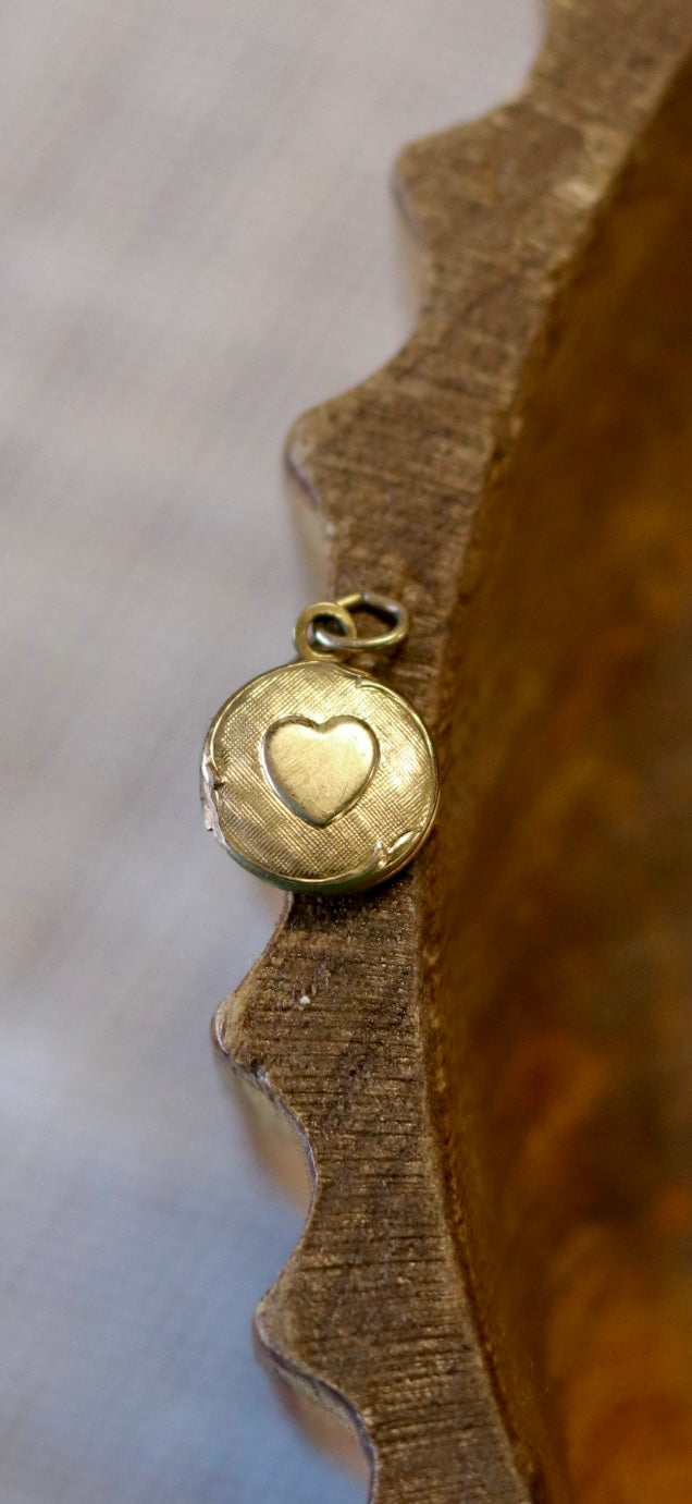 Vintage Engraved Circle Heart Locket G.F.