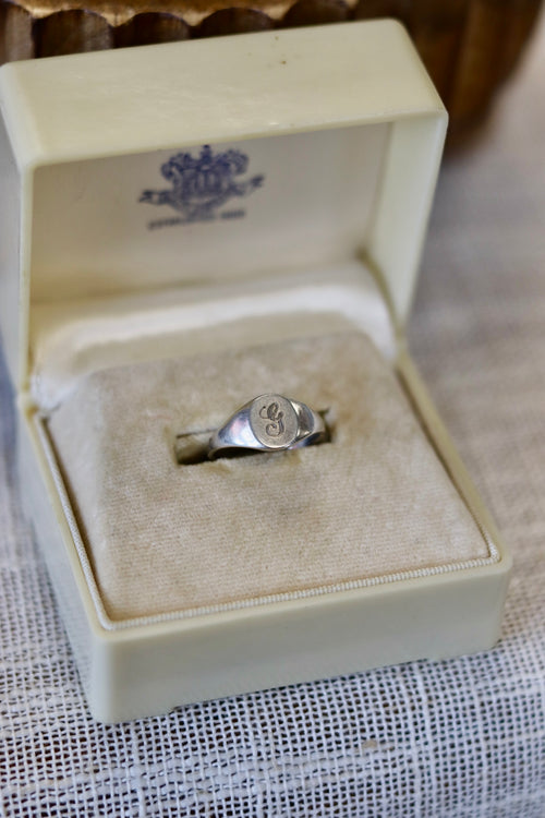 "G" Signet Ring Sterling Size 4 Vintage