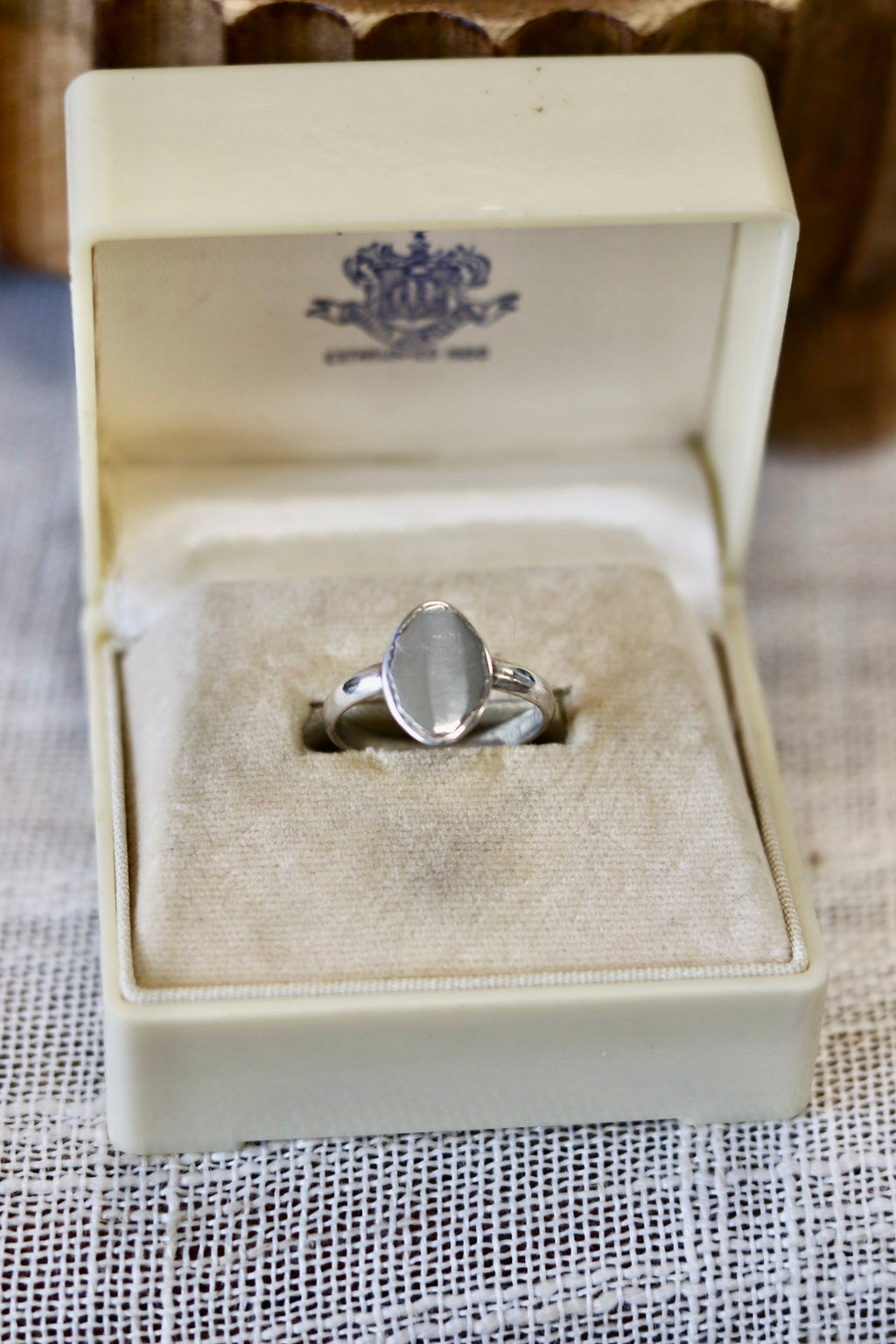 1970s Oval Signet Ring Size 6 925