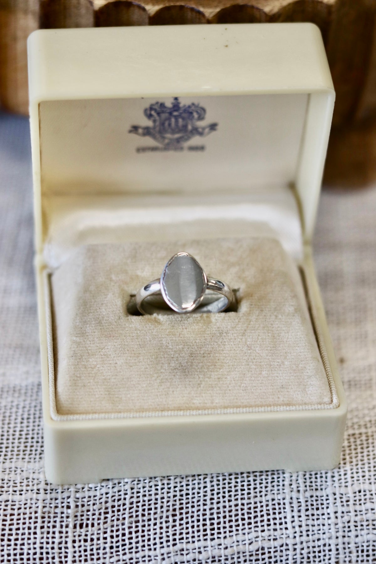 1970s Oval Signet Ring Size 6 925