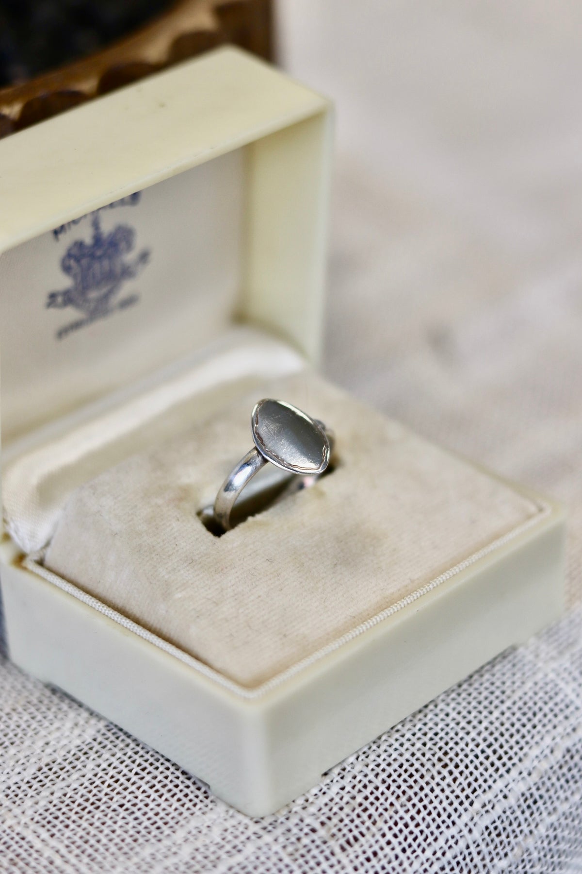 1970s Oval Signet Ring Size 6 925