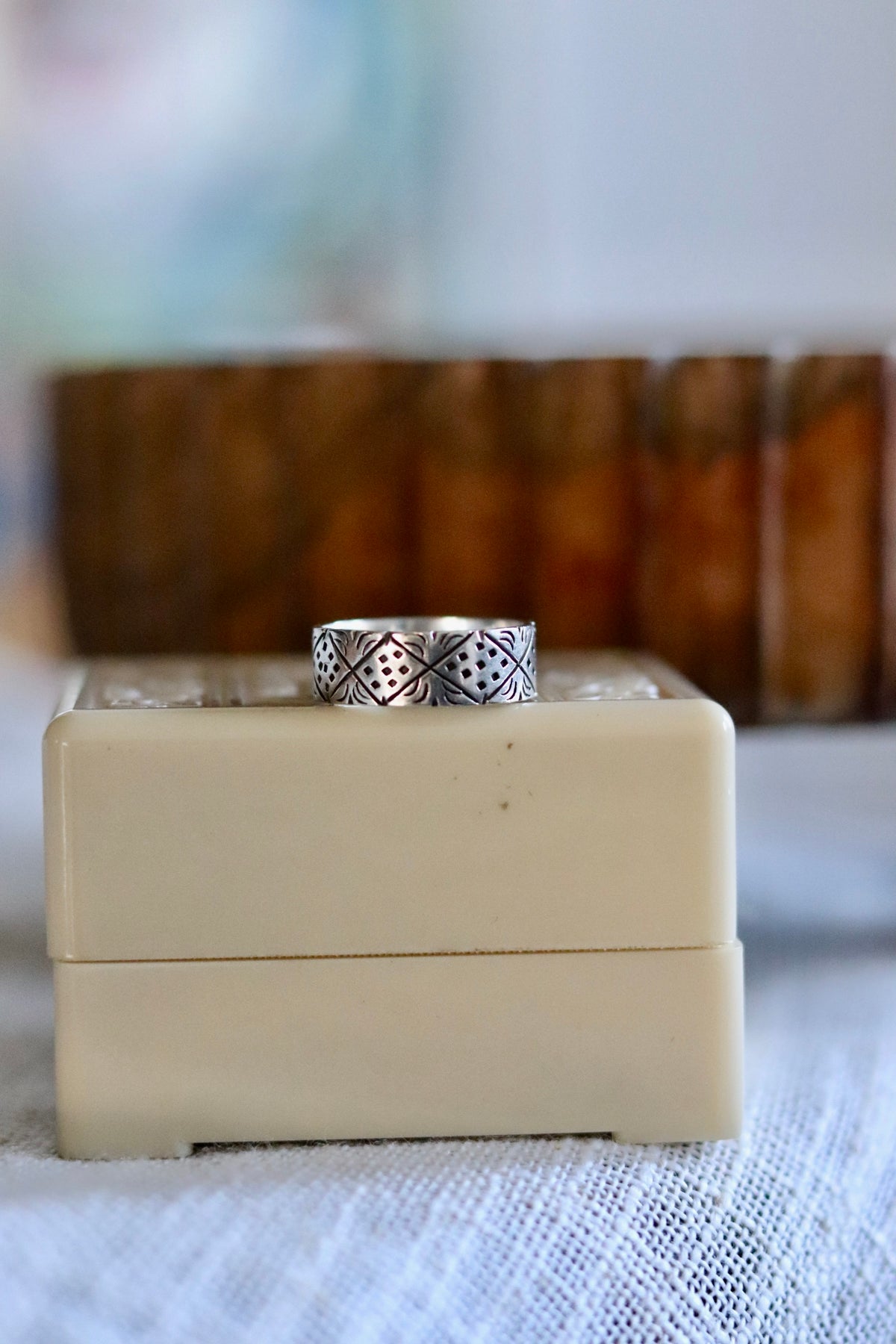 Vintage Engraved X Ring Size 6