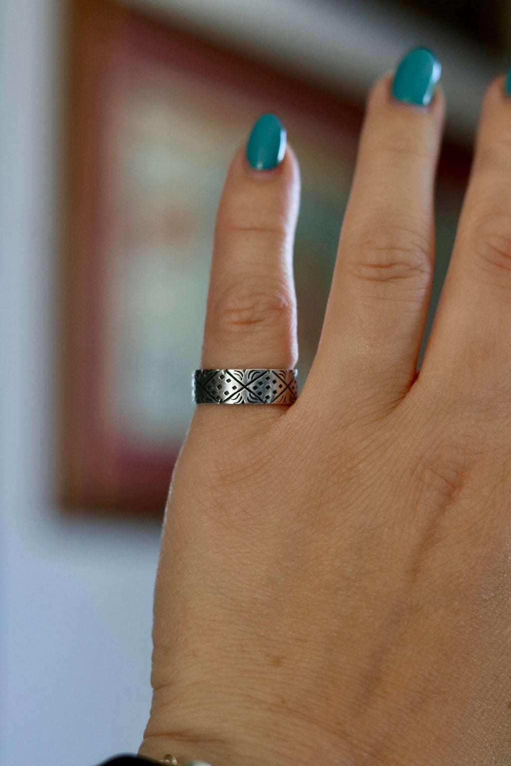 Vintage Engraved X Ring Size 6