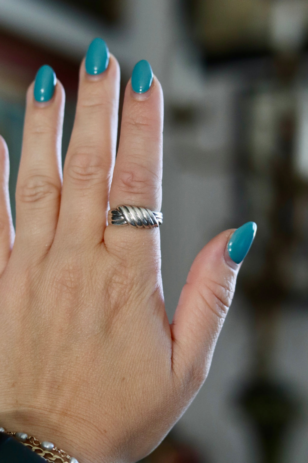 Vintage Twist Signet Ring Sz. 8