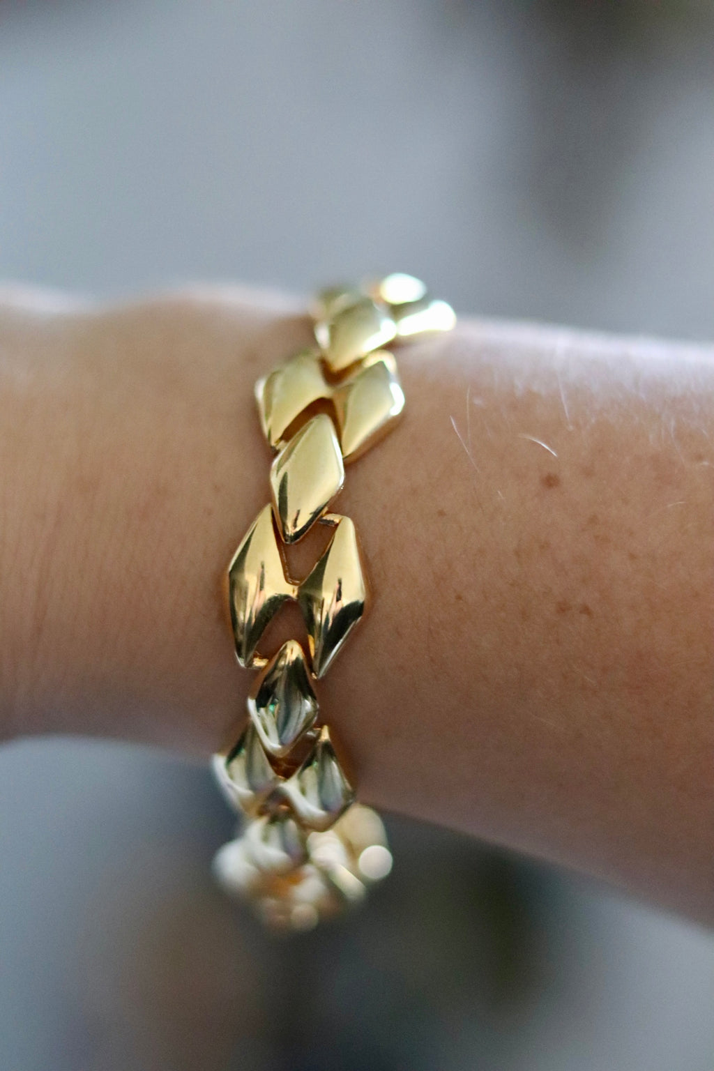 Vintage Gold Tone Puffed Quilted Bracelet