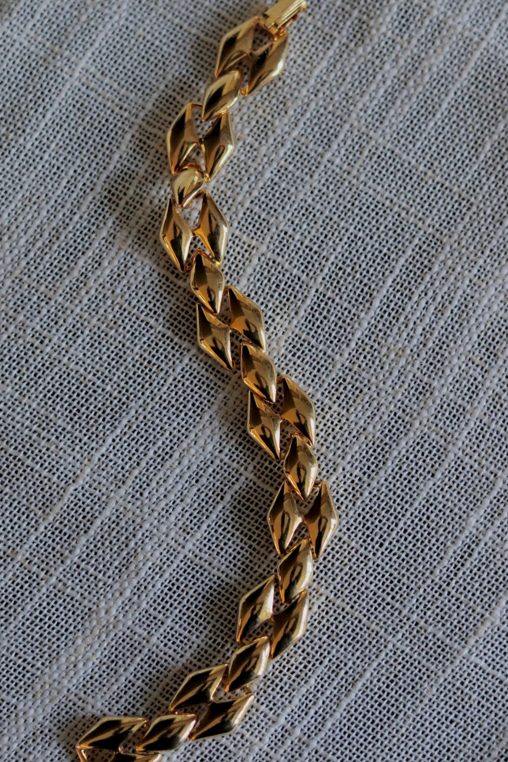 Vintage Gold Tone Puffed Quilted Bracelet