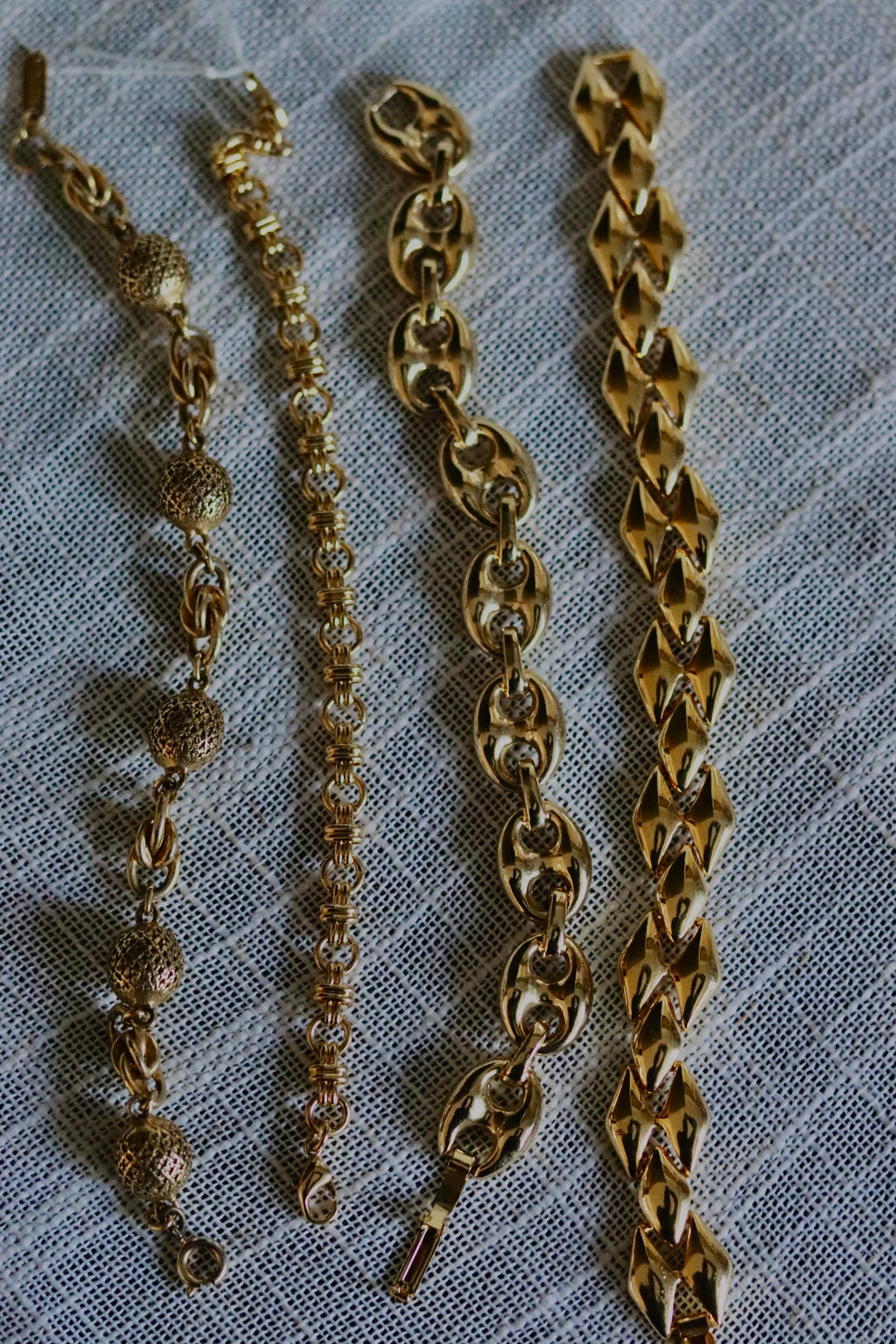 Gold Tone Puffy Anchor Chain Bracelet
