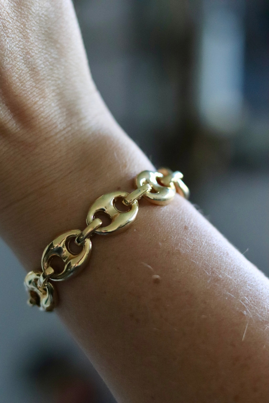 Gold Tone Puffy Anchor Chain Bracelet